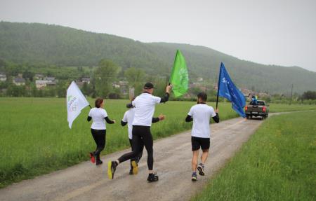 KLJUB KISLEMU VREMENU JE SLOVENSKA OLIMPIJSKA BAKLA V BOROVNICO PRINESLA OLIMPIJSKI ŽAR 20